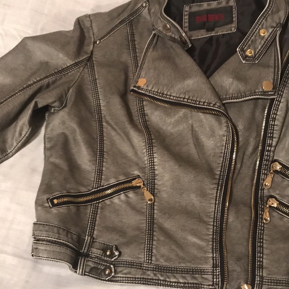 Grand Oriental Faux Leather Crop Jacket - Picture 5 of 16